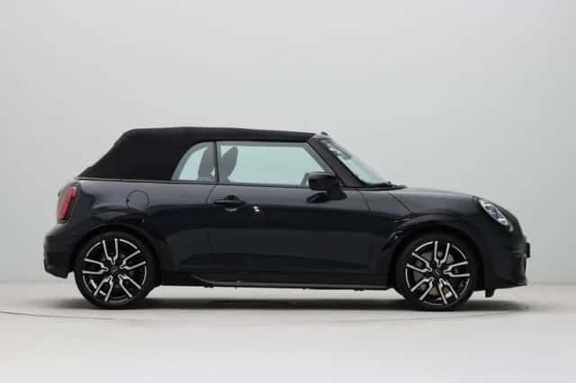 MINI Cabrio (2026) thumbnail 12