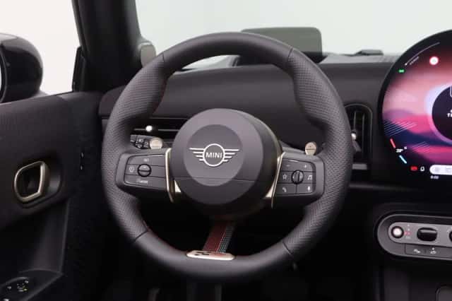 MINI Cabrio (2026) thumbnail 3