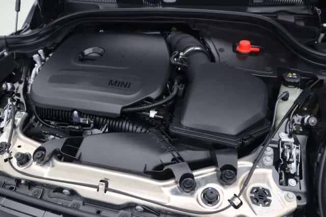 MINI Cabrio (2026) thumbnail 5