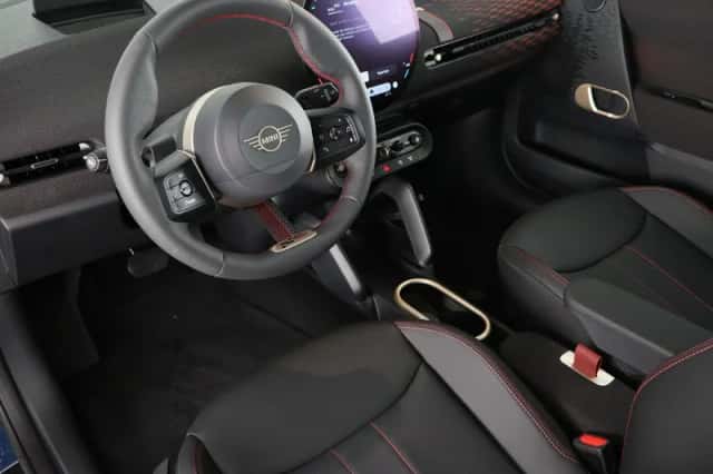 MINI Cooper (2026) thumbnail 15