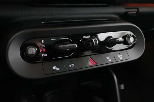 MINI Cooper (2026) thumbnail 10