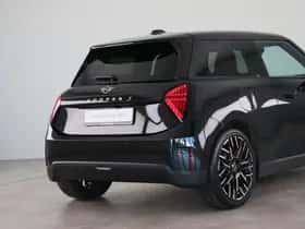 MINI Cooper (2025) thumbnail 19