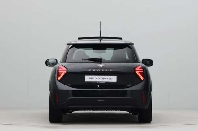 MINI Cooper (2026) thumbnail 9