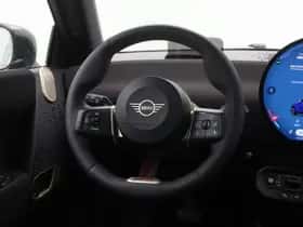 MINI Cooper (2026) thumbnail 2