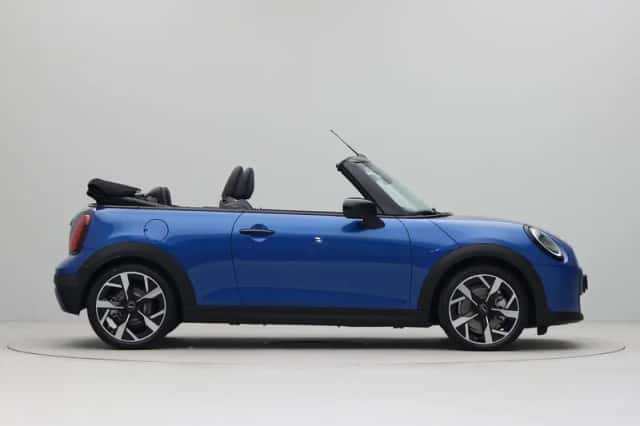 MINI Cabrio (2026) thumbnail 11