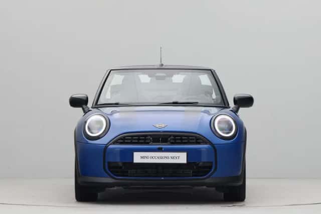 MINI Cabrio (2026) thumbnail 7