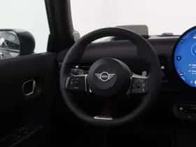 MINI Cooper (2026) thumbnail 2