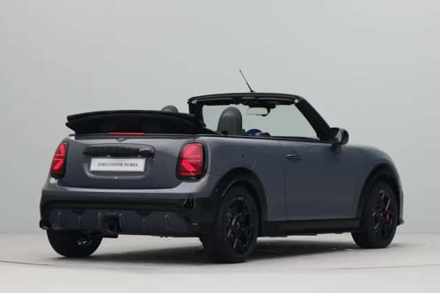 MINI Cabrio (2026) thumbnail 13