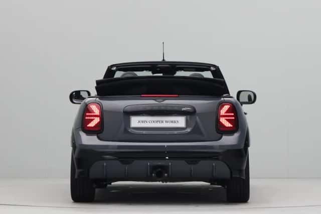 MINI Cabrio (2026) thumbnail 15