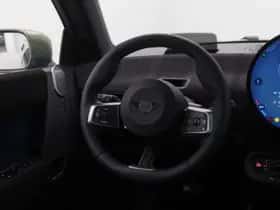 MINI Cooper (2026) thumbnail 2