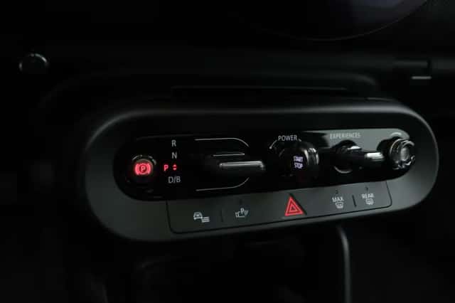 MINI Cooper (2026) thumbnail 16