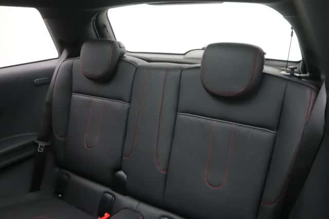 MINI Cooper (2026) thumbnail 16
