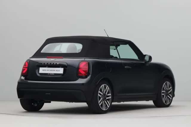 MINI Cabrio (2026) thumbnail 14
