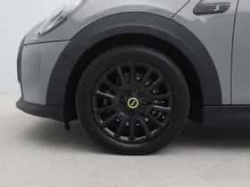MINI Electric (2022) thumbnail 18