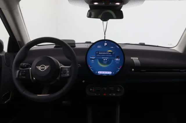 MINI Cooper (2024) thumbnail 11