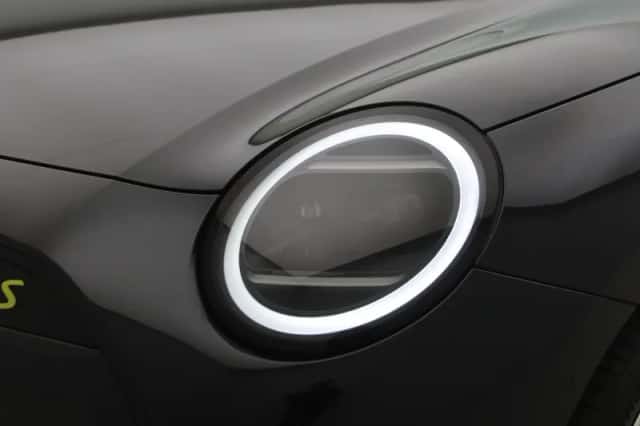 MINI Cooper (2024) thumbnail 18