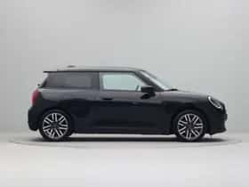 MINI Cooper (2024) thumbnail 6