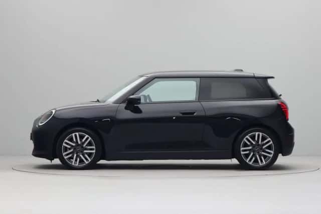 MINI Cooper (2024) thumbnail 10