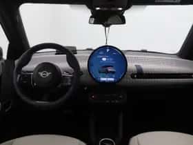 MINI Cooper (2024) thumbnail 12