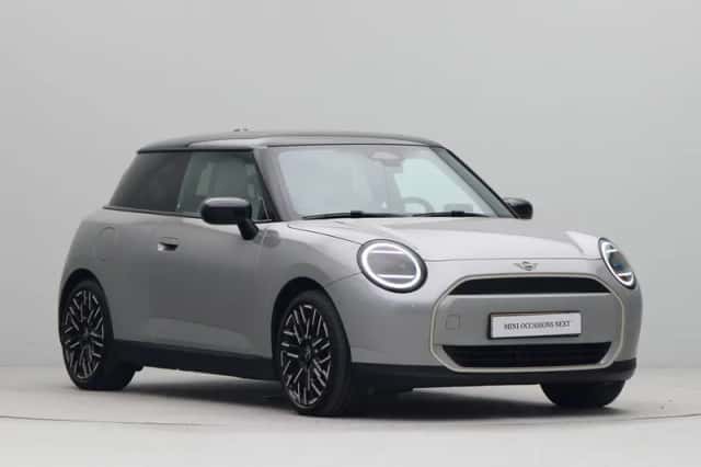 MINI Cooper (2024) thumbnail 6
