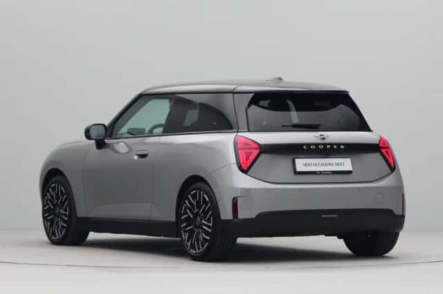 MINI Cooper (2024) thumbnail 10
