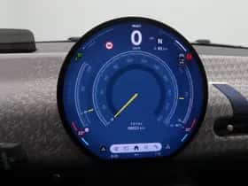 MINI Cooper (2024) thumbnail 3