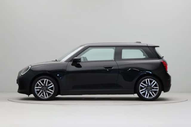 MINI Cooper (2024) thumbnail 11