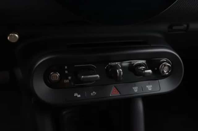 MINI Cooper (2024) thumbnail 16