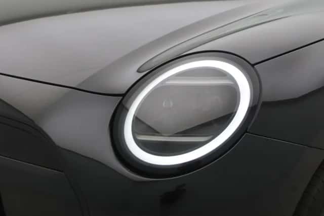 MINI Cooper (2024) thumbnail 18