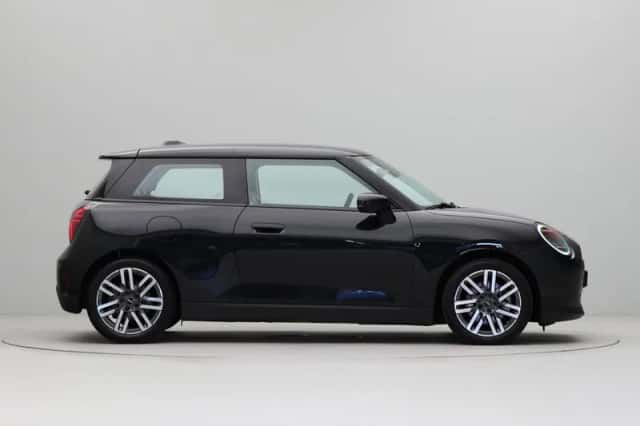 MINI Cooper (2024) thumbnail 7