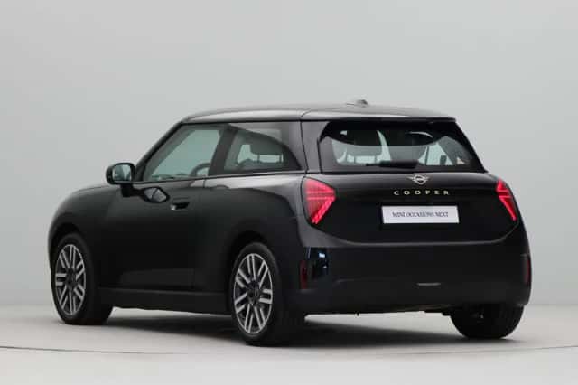 MINI Cooper (2024) thumbnail 10