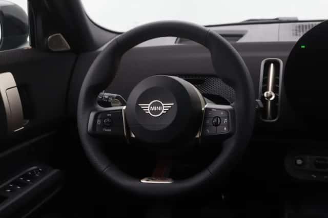 MINI Countryman (2025) thumbnail 16
