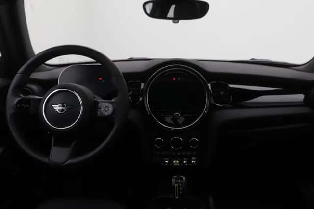 MINI Electric (2022) thumbnail 12