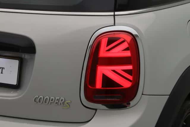MINI Electric (2022) thumbnail 21