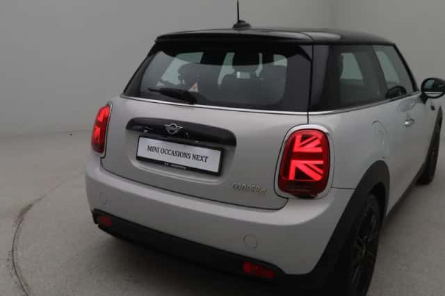 MINI Electric (2022) thumbnail 22