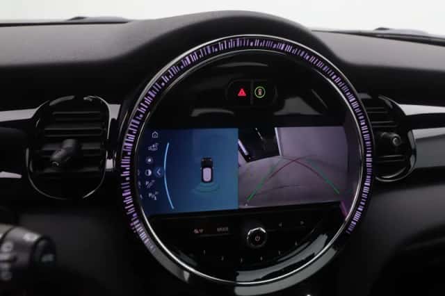 MINI Electric (2022) thumbnail 23
