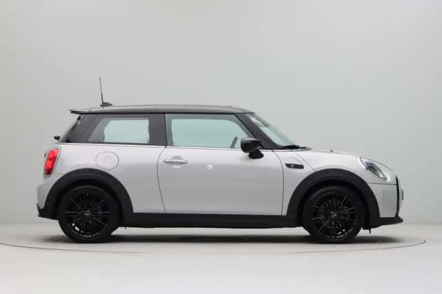 MINI Electric (2022) thumbnail 7