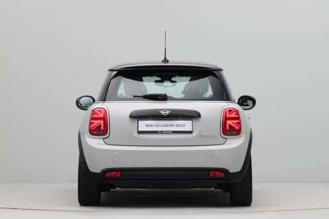 MINI Electric (2022) thumbnail 9