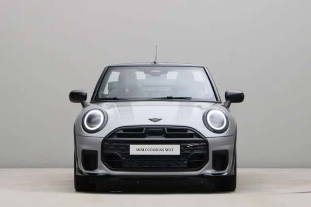 MINI Cabrio (2026) thumbnail 3