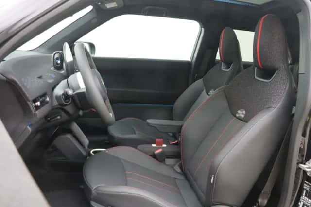 MINI Cooper (2026) thumbnail 5