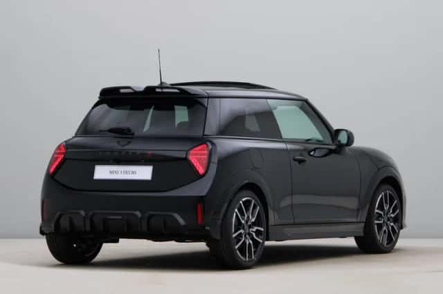 MINI Cooper (2025) thumbnail 9