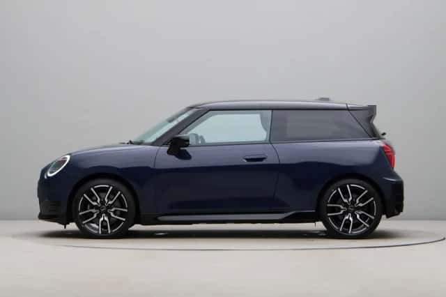 MINI Cooper (2026) thumbnail 12