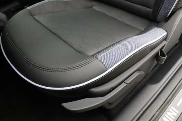 MINI Cooper (2026) thumbnail 14