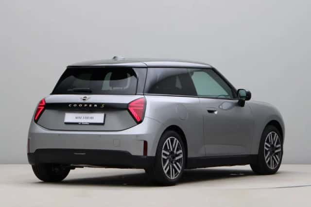 MINI Cooper (2026) thumbnail 5