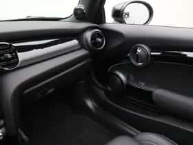 MINI Cabrio (2024) thumbnail 23