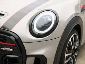 MINI Cabrio (2024) thumbnail 28