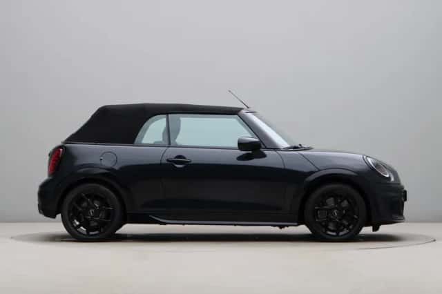 MINI Cabrio (2026) thumbnail 12