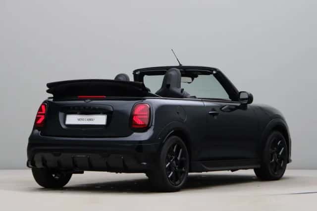 MINI Cabrio (2026) thumbnail 14