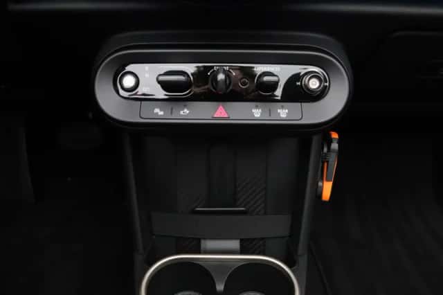 MINI Cabrio (2026) thumbnail 22