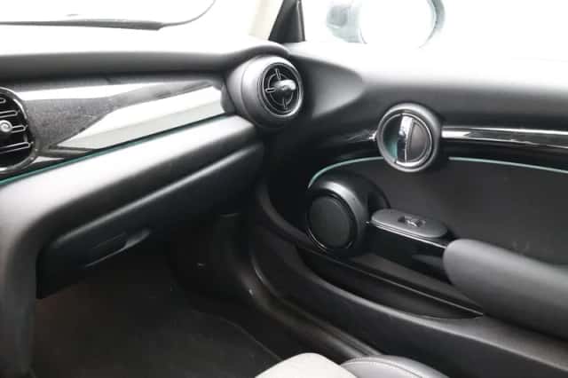 MINI Electric (2021) thumbnail 17